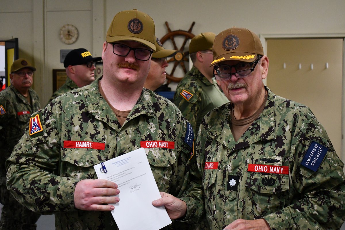 ohio_navy's tweet image. You&apos;re NOT seeing double
LS2 Hamre was awarded the Good Conduct Ribbon -and- Emergency Service Ribbon at November&apos;s drill. Sailors like Mr. Hamre make the Ohio Naval Militia the special unit it is. 
BZ, LS2!
614.816.4119 or joinohionavy@ohnav.us
#commitment #courage #HONOR