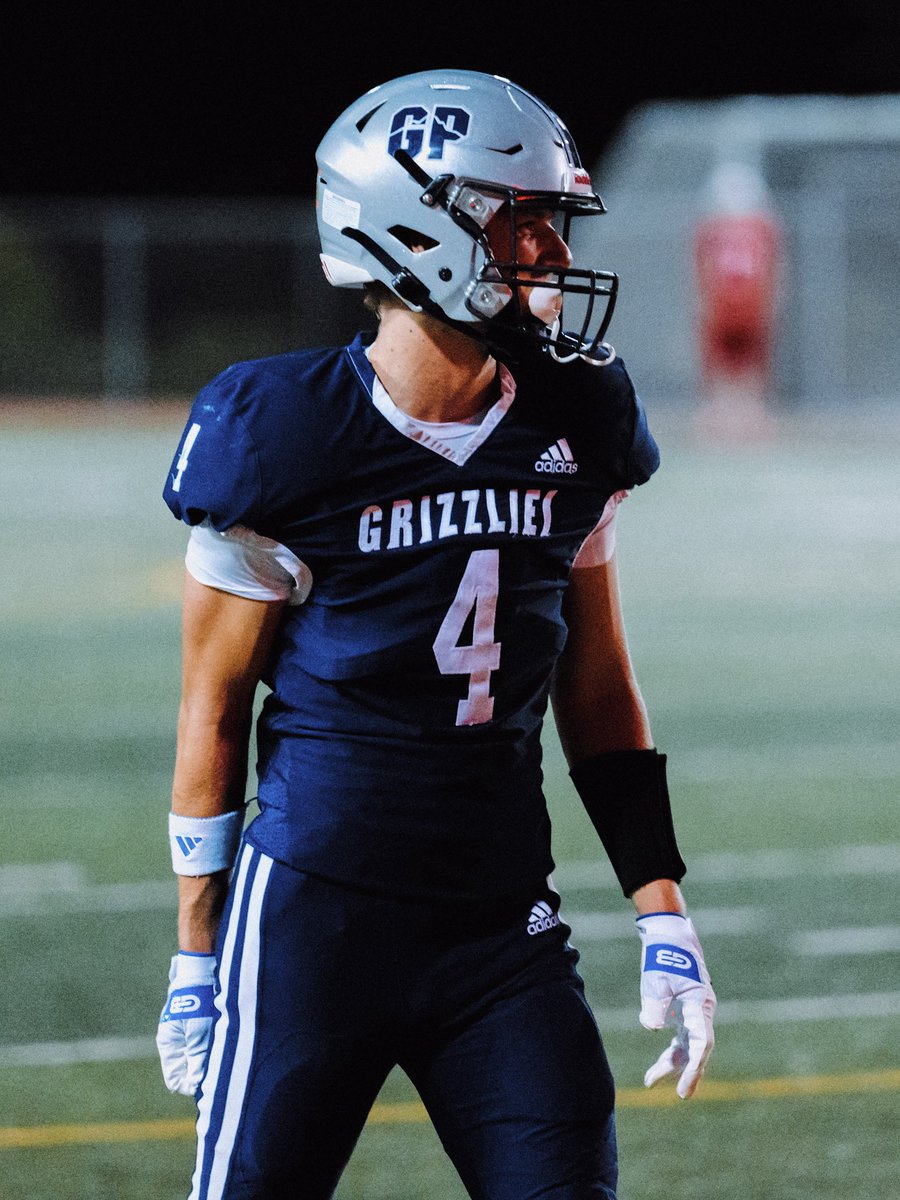 Blessed to be named 2nd team all conference wide receiver!

<a href="/shanedKeck/">Coach Shane Keck</a> <a href="/B_Haugh/">Coach Brandon Haugh</a> <a href="/TVIN13/">Coach Vincent</a> <a href="/JaredBartsch/">Coach Bartsch</a>