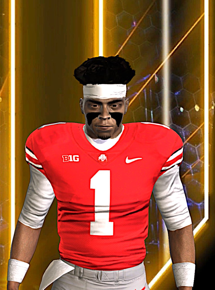 VivaLaPhoenixTV's tweet image. @justnfields #justinfields #madden26 #CFB26 #NFL #ncaarenaissance