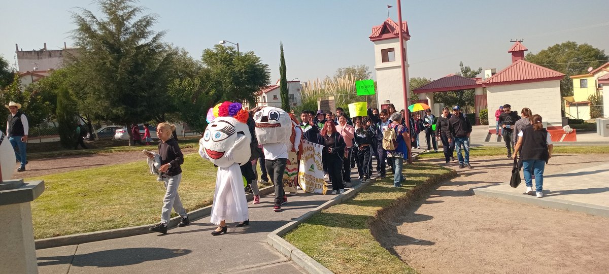 num_517's tweet photo. TBC 517. Participación en Desfile Cívico y Actividades Deportivas, alusivas al 115 Aniversario de la Revolución Mexicana, en la Comunidad 5 de Mayo. @Edomex_TBC @EdomexDgfa @SEMSedomex https://t.co/rS9xryU7K2
