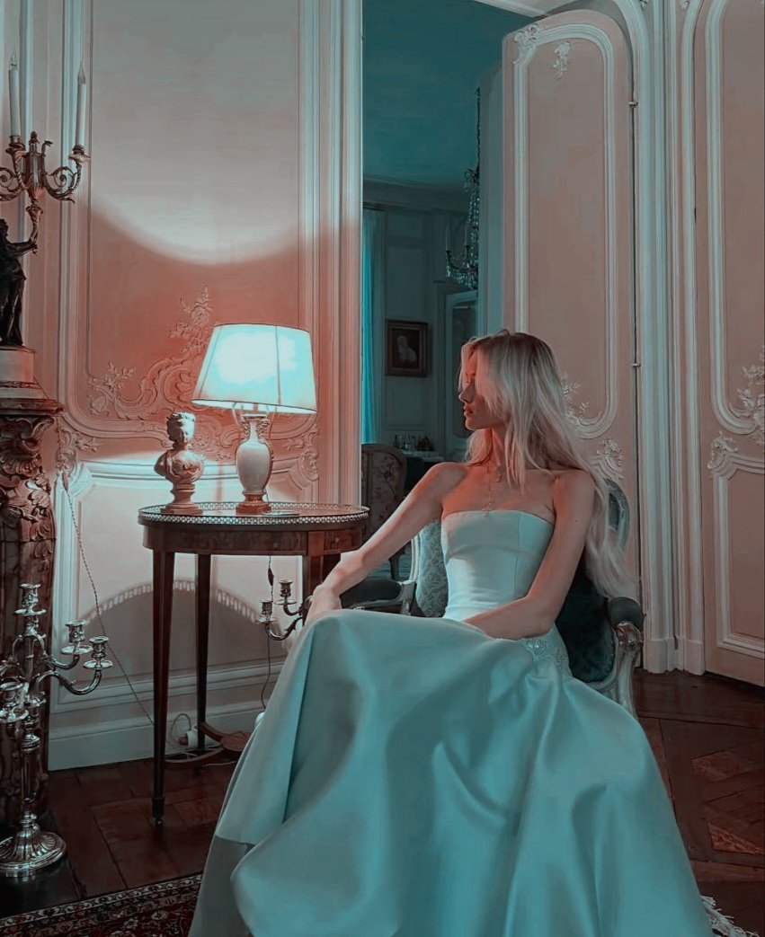 CUCKOOTELEPATH's tweet photo. ㅤㅤ 
ㅤㅤbuenas buenas... 

#XmasDance

ㅤㅤ https://t.co/2zC9SALpks