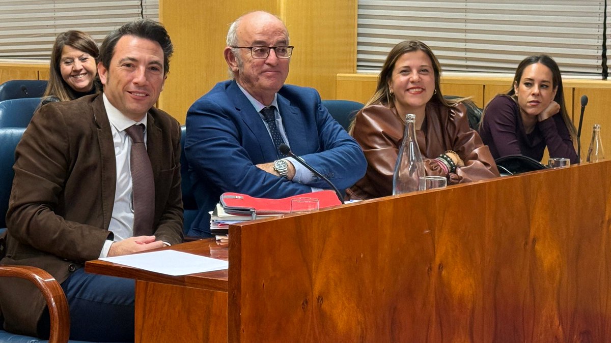 Con la comparecencia de esta tarde cerramos la primera fase de tramitación del #PresupuestoCMadrid2026. Hoy debatimos:
🚇 Vivienda y Transporte, + 5,6%
🫂 Familia, Juventud y Asuntos Sociales, + 7,7%
🎭 Cultura, Turismo y Deporte, +3’7%

En los próximos días os cuento detalles😉
