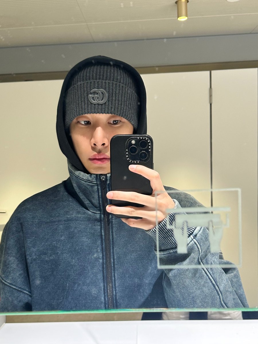 TRENDZ_OFFCL's tweet photo. [#리온] 내일 봐용 바르샤바😽

#FROM_TRENDZ #TO_FRIENDZ #TRENDZ #트렌드지 https://t.co/6EbdSQiokX