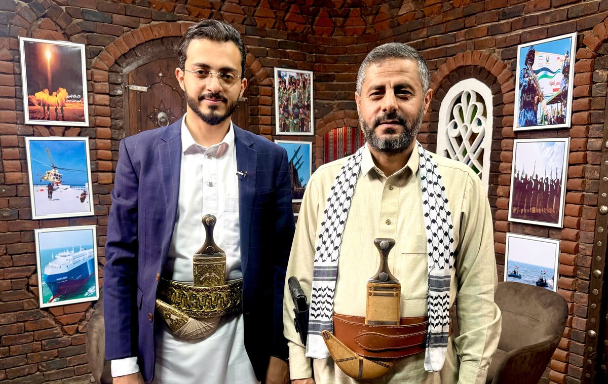 بعد إغلاق ثلاثة حسابات سابقة لأحد كوابيس النظام السعودي؛ الأستاذ محمد البخيتي

تكرموا بمتابعة حسابه الجديد ⁦<a href="/Bukhaiti12/">The awareness front جبهة الوعي</a>⁩ 
ولا تعطوا مجال للعملاء بتكميم الأفواه