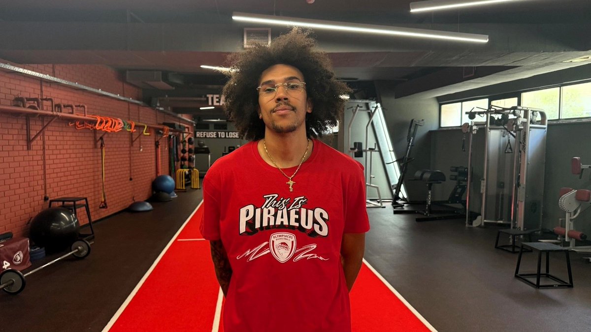 red7_devil's tweet image. Appreciation post 

Τι άρρωστη παιχτάρα ειναι ο Ward και ο Hall μια χαρά κανει την δουλίτσα του.

#OlympiacosBC 
#paobc