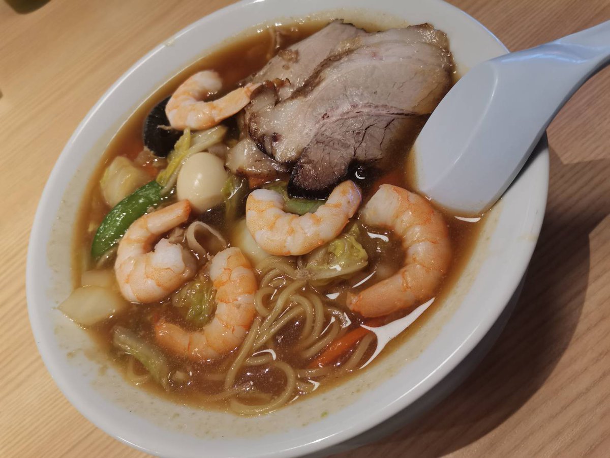 tomumaruchan2's tweet image. おはようございます😊

昨日のお昼🍚は

丸源ラーメン🍜
🎀期間限定海老五目そば
チャーシュートッピング

大きい海老がゴロゴロ入って
います
オイスターソースが入った
スープも🙆
🍖チャーシューはわんぱく
過ぎたかも

でも
海老🦐はウマい😋
チャーシューもウマい😋

皆さまステキな土曜日を✨️