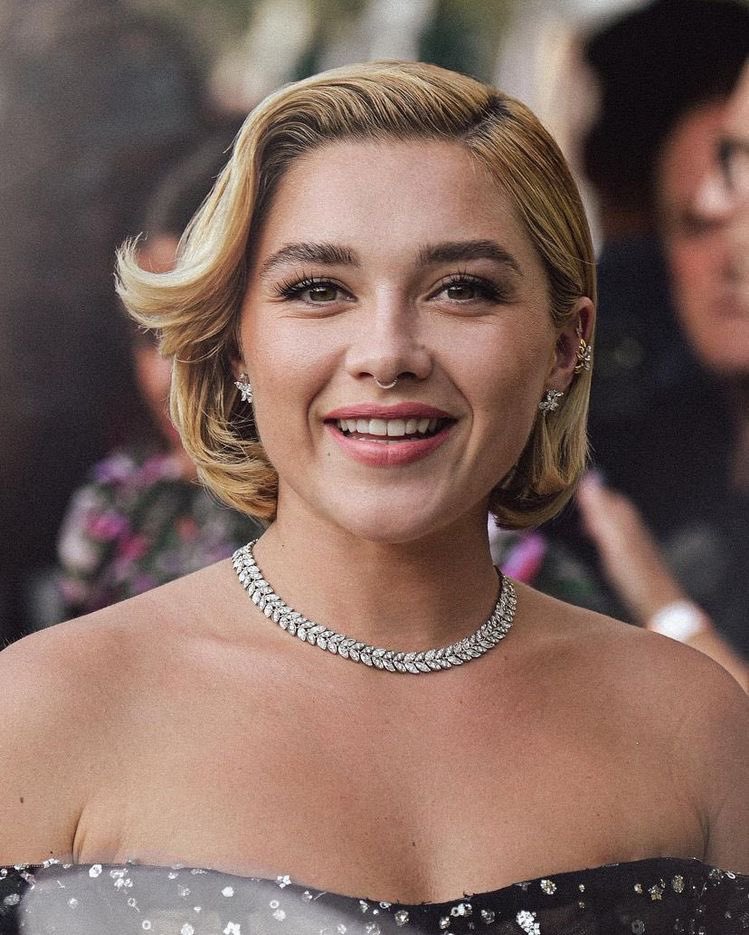 florence pugh comfort* (@safepugh) on Twitter photo 