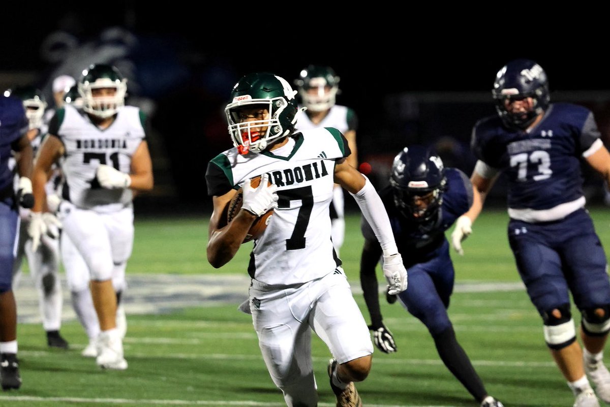 Dominick Jackson
Class of 2027
6-0
185 lbs 
Nordonia HS
938 total yards
14 total touchdowns
12 receiving
1 kick off return 
1 pick six
31 tackles
3 interceptions 
2 fumble recoveries