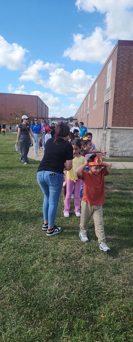 Thank you, parents, for supporting, encouraging, and trotting right along with your children. Turkey trot was a huge success 🦃🍁