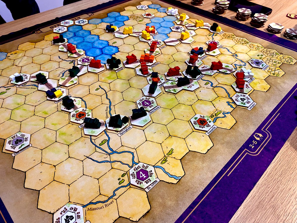 jacodolli's tweet photo. Hoy hemos probado #SteamPower del tito Wallace, rápido, ágil y muy entretenido, darles las gracias a @Calaveraazul_ cracks! #juegosdemesamodernos #bgg https://t.co/5JW6aIkpXK