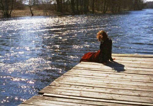 “bene vixit qui bene latuit.”

“gizlilik içinde yaşayan, dertsiz yaşar.”