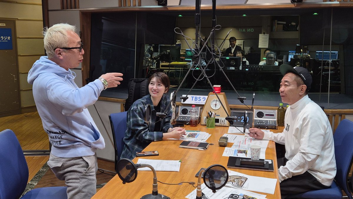 kinashinokai's tweet image. みなみなみな様❗
おはよ～ございます🌅
土曜朝６時 #木梨の会 
🍁生•放•送🍁スタート😁
#山形純菜 アナ聴いてますか！？
今週のアシスタントは…
#吉村恵里子 アナ🎙️

#木梨憲武 #所ジョージ
#TBSラジオ #radiko