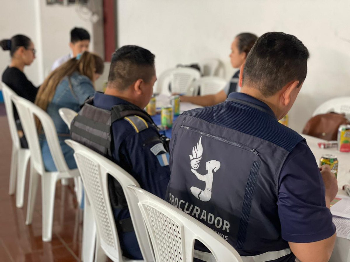 PDHgt's tweet image. 📍#ElProgreso
Posterior a conocer la sala situacional de niñez con desnutrición, la Auxiliatura de la @PDHgt recomienda convocar a reuniones de la Comusan a todas las instituciones que regulan la Ley de Seguridad Alimentaria y Nutricional, para que asuman su responsabilidad en la…