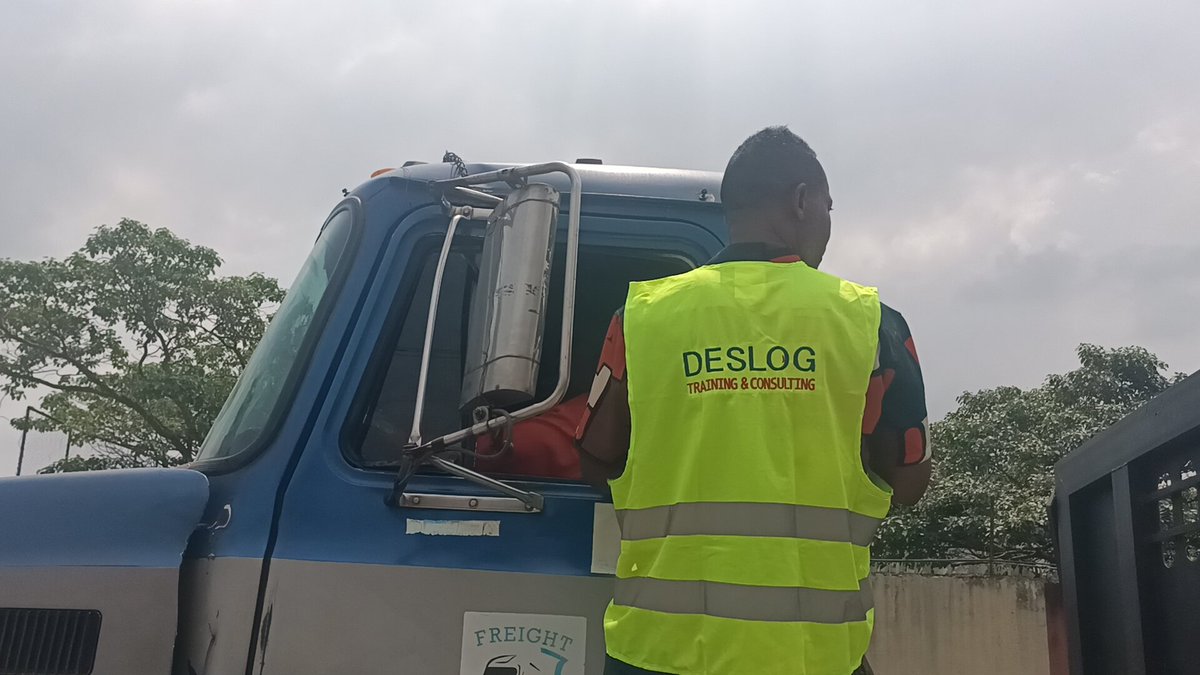 Deslog Training & Consulting tweet media