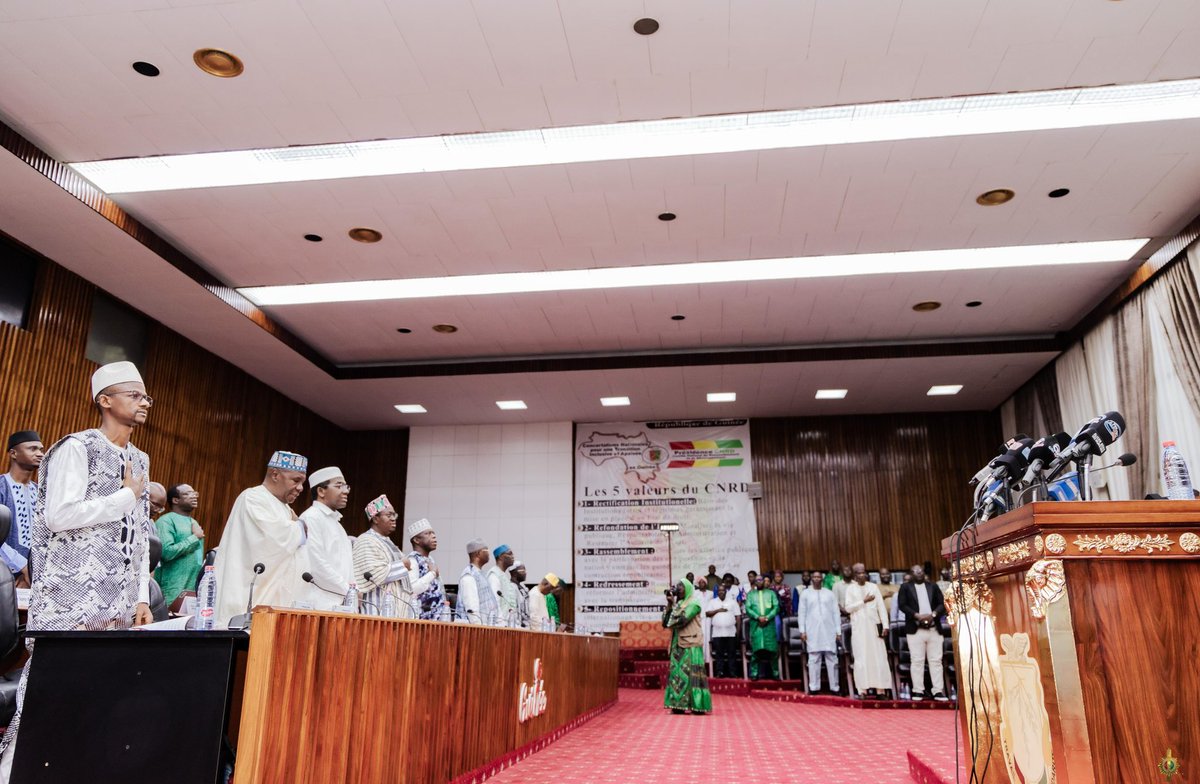 cntguinee1's tweet image. Accueil et installation à la 𝐏𝐥𝐞́𝐧𝐢𝐞̀𝐫𝐞 de ce vendredi 21 novembre 2025

————————————————————————

𝐂𝐍𝐓 

————————————————————————

#DrDK #Dansa #PCNT #AGENDA #CNTGN #AllôCNT #Kibaro #PalaisDuPeuple