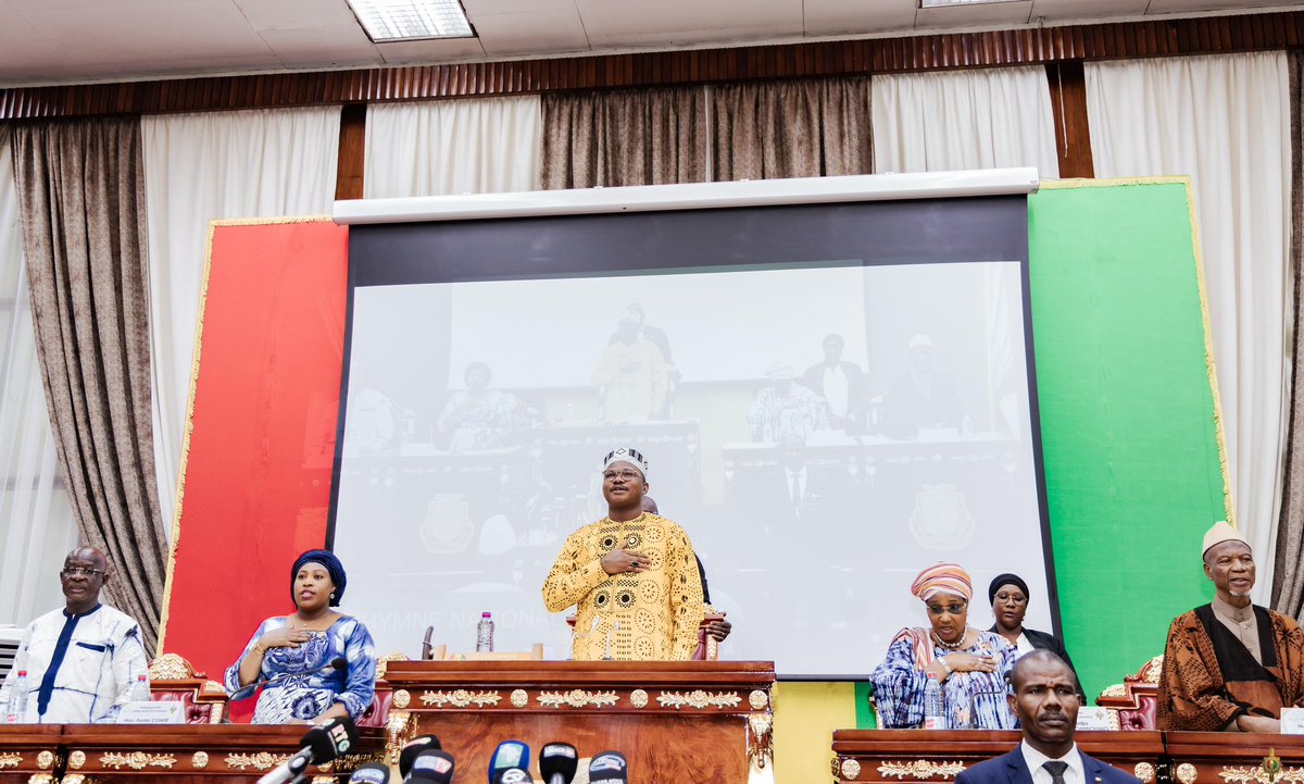 cntguinee1's tweet image. Accueil et installation à la 𝐏𝐥𝐞́𝐧𝐢𝐞̀𝐫𝐞 de ce vendredi 21 novembre 2025

————————————————————————

𝐂𝐍𝐓 

————————————————————————

#DrDK #Dansa #PCNT #AGENDA #CNTGN #AllôCNT #Kibaro #PalaisDuPeuple