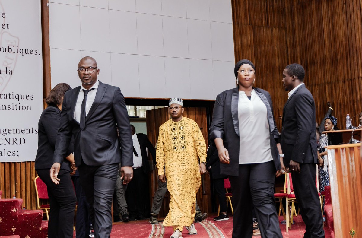 cntguinee1's tweet image. Accueil et installation à la 𝐏𝐥𝐞́𝐧𝐢𝐞̀𝐫𝐞 de ce vendredi 21 novembre 2025

————————————————————————

𝐂𝐍𝐓 

————————————————————————

#DrDK #Dansa #PCNT #AGENDA #CNTGN #AllôCNT #Kibaro #PalaisDuPeuple