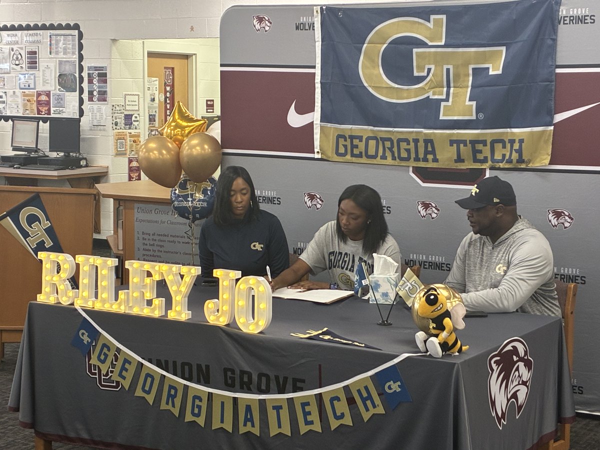 UGHS_Wolverines's tweet photo. ๐ Congratulations to Riley Bethea!
Riley has officially signed to play Volleyball at Georgia Tech! ๐๐
Weโre proud of her hard work and excited to see her shine as a Yellow Jacket! ๐๐ค
#winningforkids @UGHSprincipal @UnionGroveAD
#SigningDay #UGHSVolleyball https://t.co/MxrUY9oOAV