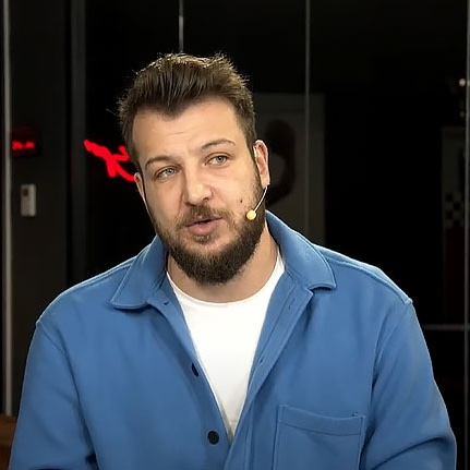 bosunatiklama's tweet image. SON DAKİKA | Batuhan Karadeniz ve Fedlan Kılıçaslan&apos;ın mal varlıklarına el konuldu. 

• Haklarında Kırımızı Bülten çıkartıldı.