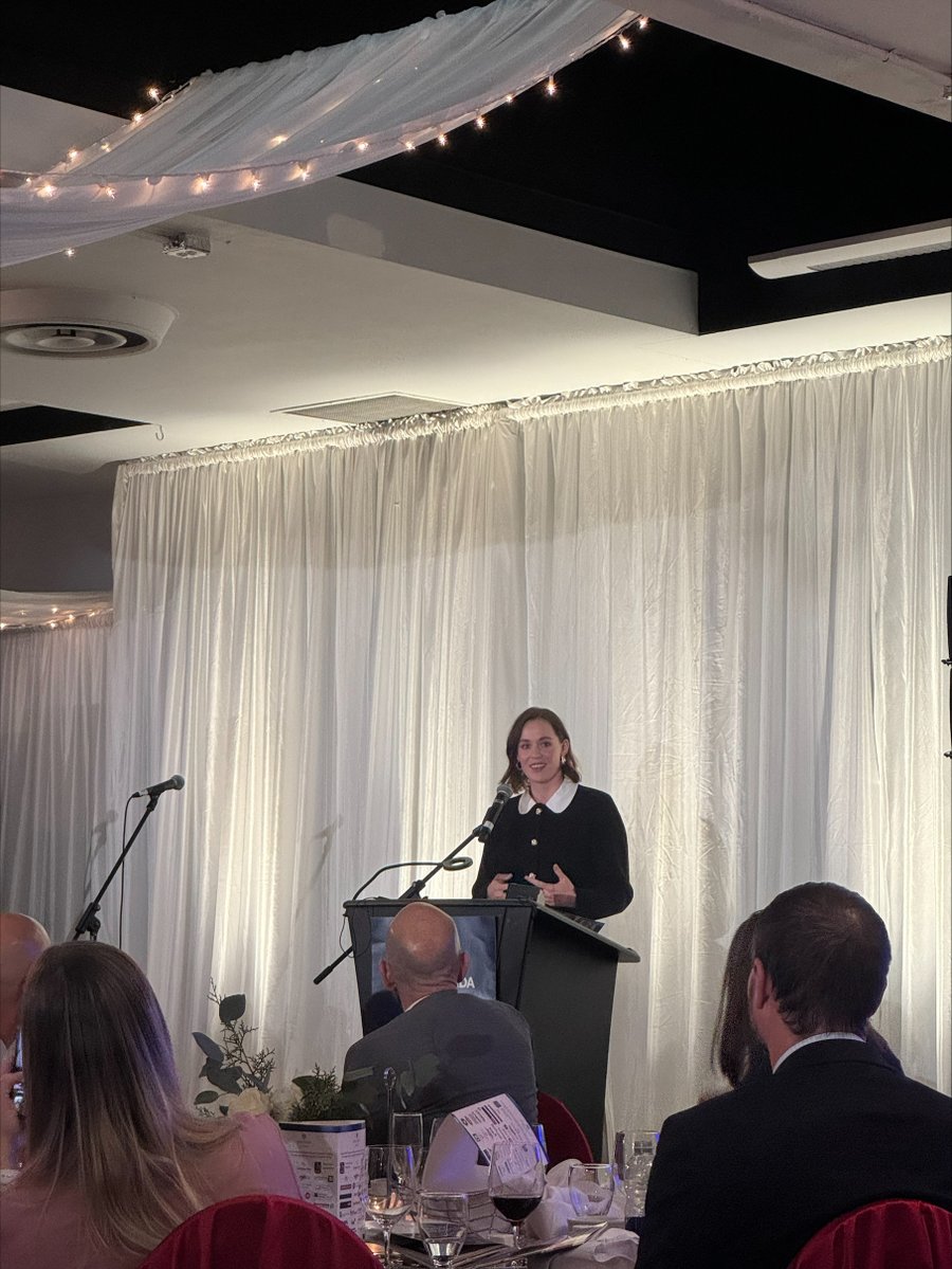 solowaywright's tweet image. Our team was proud to attend B’nai Brith Kingston’s “An Evening with… Tessa Virtue” as a Corporate Table Sponsor. Funds raised support the St. Vincent de Paul Society of Kingston. Learn more: svdpkingston.com

#SolowayWright #CommunityMatters #Kingston #GivingBack