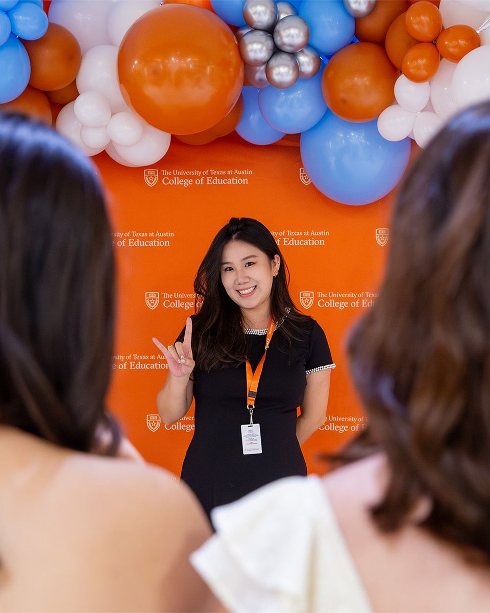utexascoe's tweet image. Congratulations to our graduating Longhorn teachers honored at the Fall Teacher Pinning Ceremony. Their dedication and passion will shape classrooms across Texas and beyond. 

#HookEm #WhatStartsHere