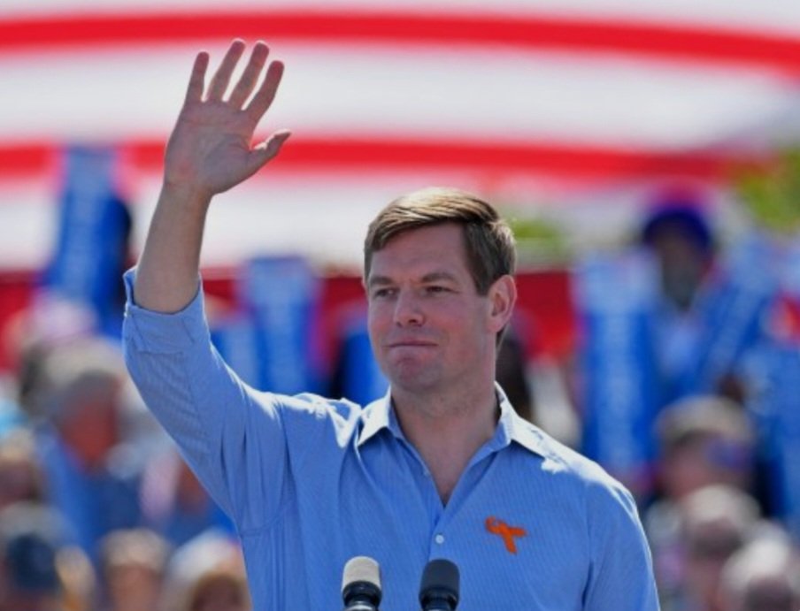 ChadBianco's tweet image. Raise your hand if you&apos;ve ever had a relationship with a Chinese spy.