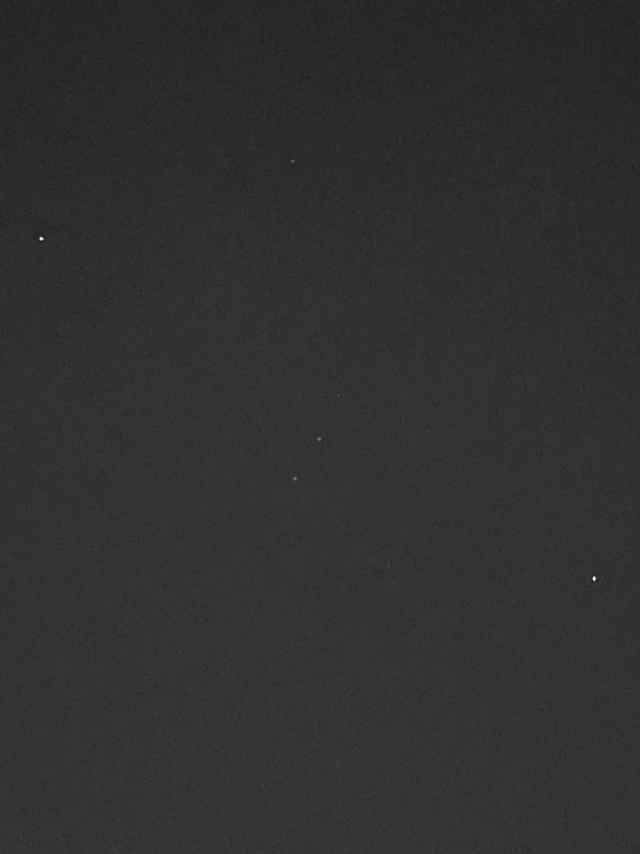 soleillcoco's tweet image. Orion and other stars taken with a calculator 🌌