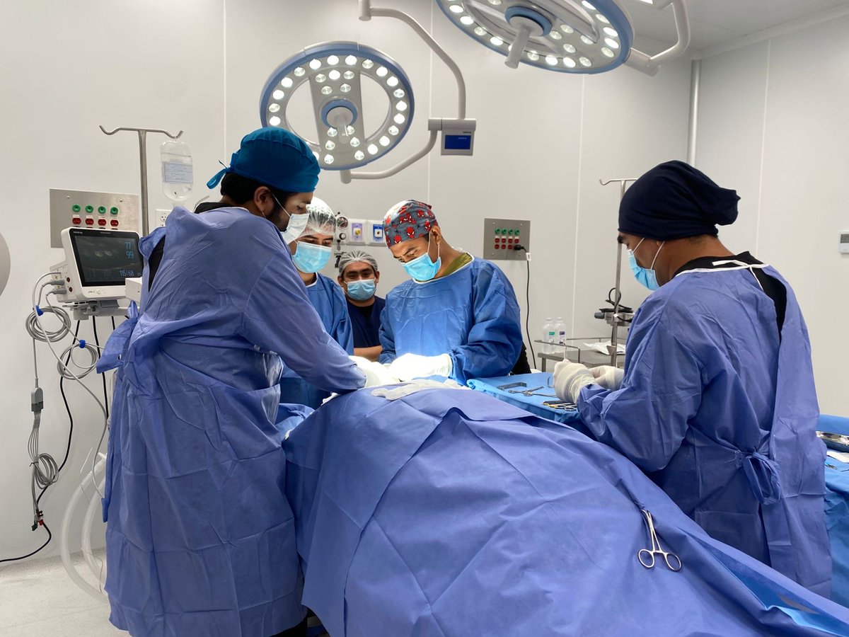 IsssteDurango's tweet image. 📰 #COMUNICADO
Destaca ISSSTE servicios de urgencias, hospitalización y medicina interna en el HRAE de Acapulco, Guerrero.
🔗goo.su/HFyWY