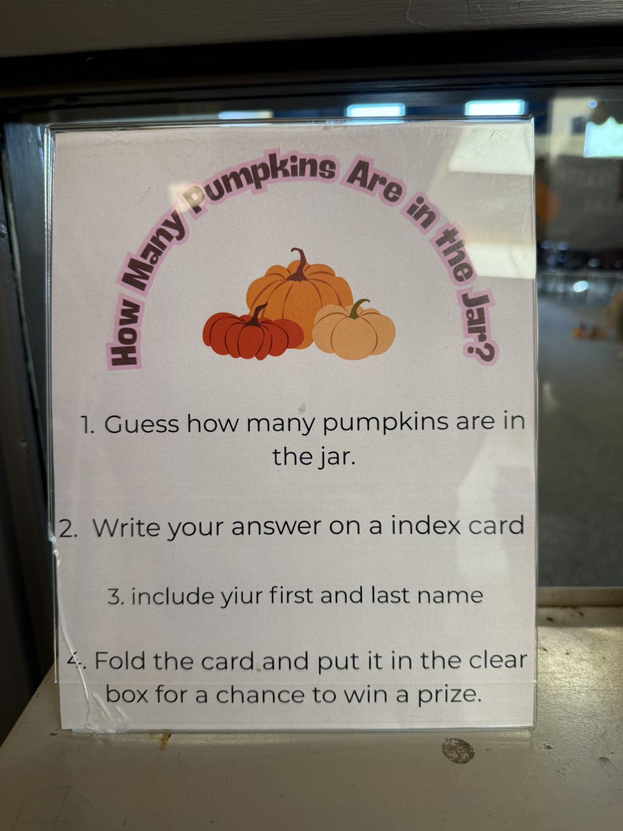 MandiKMartinez's tweet image. It was a busy and successful book fair week in the @tjleelions library! AND both  @BburgCougars and @tjleelions enjoyed guessing how many pumpkins were in the jar for a chance to win a great book to read over the break! @IrvingLibraries @IrvingISD