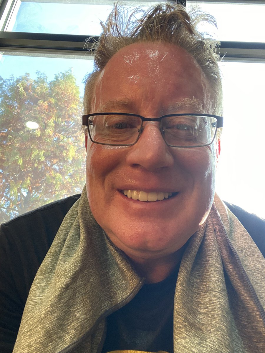 Cgbosque's tweet image. Triceps, chest and 45 min on the bike. #recoveryispossible #RecoveryPosse @OfficialHOTWORX