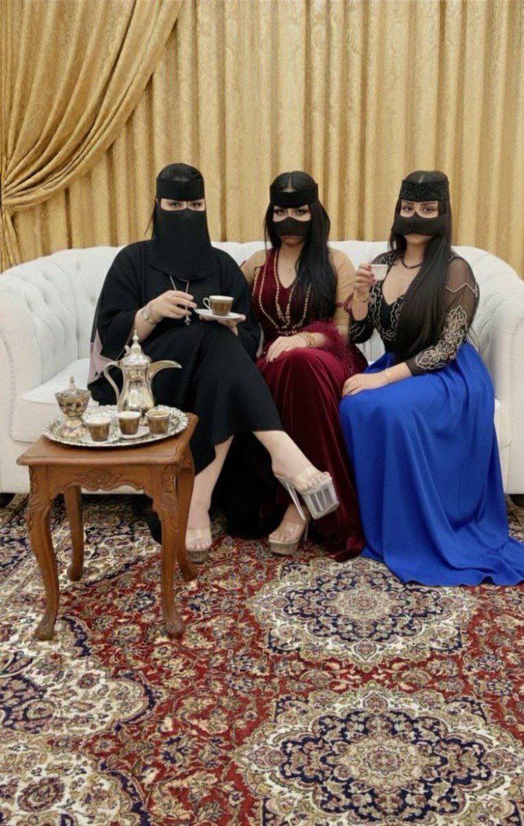 aaeerrab's tweet image. اذا كانت الأنثى ورده 🌹..فماذا يكون الرجل؟.