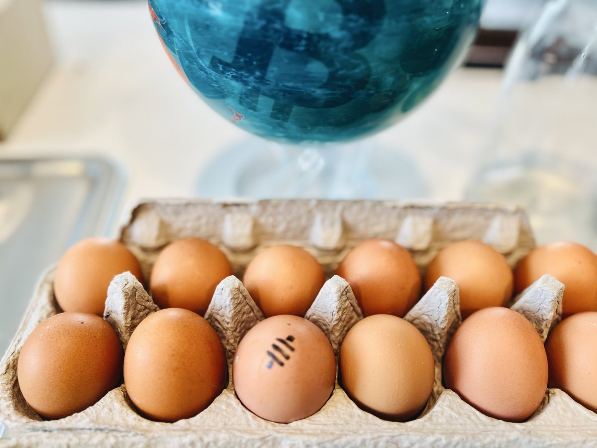 #Sats well spent!🐓🥚

Fresh farmed eggs bought from a local Bitcoiner in exchange for #bitcoin.

This is how we win.