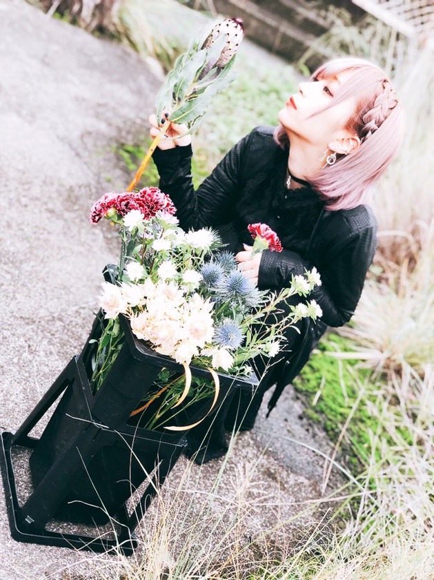 ReoNa_ASCA_go's tweet image. 皆さんおはよー

ASCAさんデビュー8周年
おめでとうございます🎉
インスタライブ突然の発表でしたが楽しみです🤗
明日はツアーに向けて出発✈️

ReoNaさんライブ最高だったみたいですね！
お友達💿にサイン貰ってた、凄いな🤭

今日も良い一日を😊
#ReoNa
#ASCA