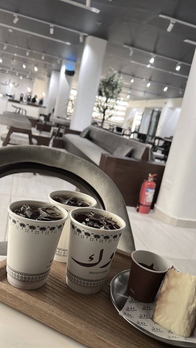 ebt_sam941's tweet image. قهوه برفقة اخواني جعلني ماخلا😘🌹🌹