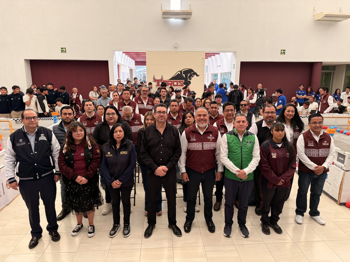 utec_tgo's tweet image. El Rector de la UTEC, Tito Dorantes Castillo, acudió a la inauguración del Torneo Regional de Robótica y Habilidades STEM 2025, realizado en la @UPTulancingo.