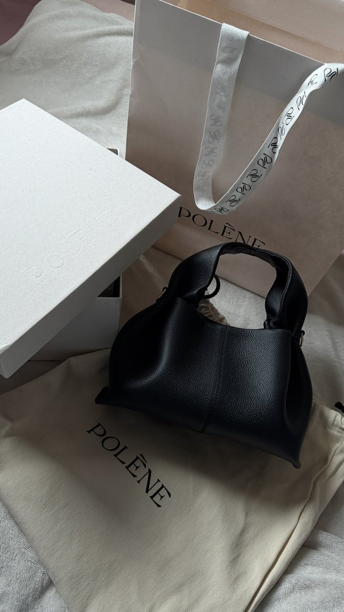 lya_sll's tweet image. J’aime trop les petites attentions… 🥰