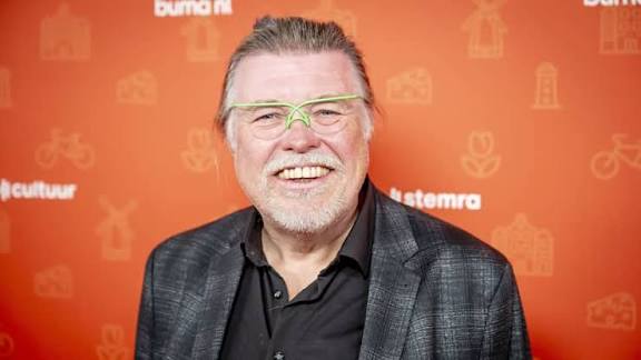 #Hoogeveen huilt. Grote dank voor wie je was en alles wat je hebt gedaan. We missen je nu al.  #ReneKarst