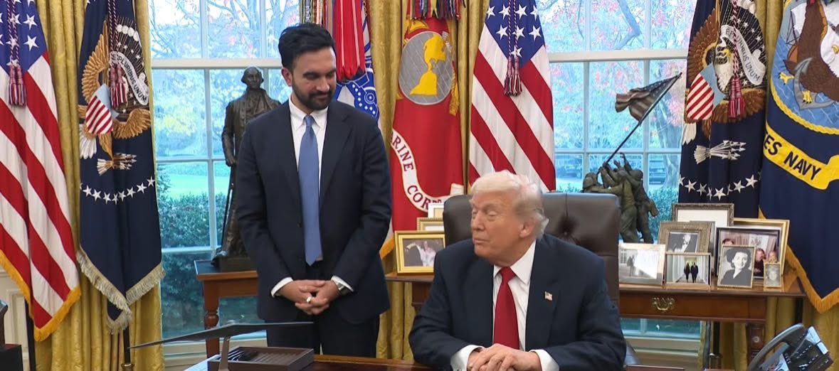 صحفي: هل يمكنك أن تعيش في نيويورك تحت ادارة ممداني؟ 

ترمب: نعم، بعدما استمعت إليه في اجتماعنا ووجدت أننا نتفق على أشياء أكثر مما كنت أتوقع