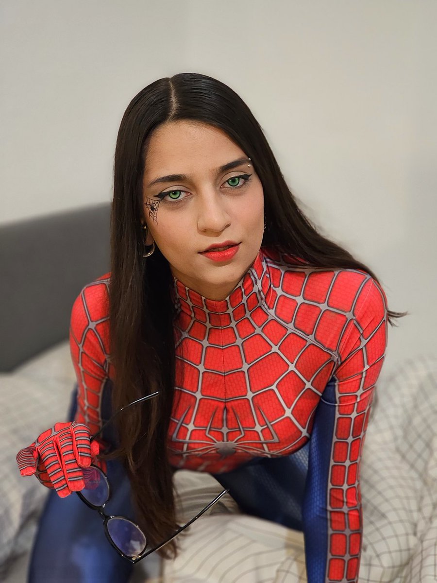 StarismaStudio's tweet image. NEW COLLECTION 🔥
Unmasked.
Not a character  an artist.
The face behind Human Condition &amp;amp; Chaotic Symphony.
1/1 self-portrait NFT series now live.👇🏽
opensea.io/collection/beh…

#NFTArt #1of1NFT #SelfPortrait #NFTPhotography #CryptoArt #NFTCommunity #ArtistOnChain #PolygonNFT