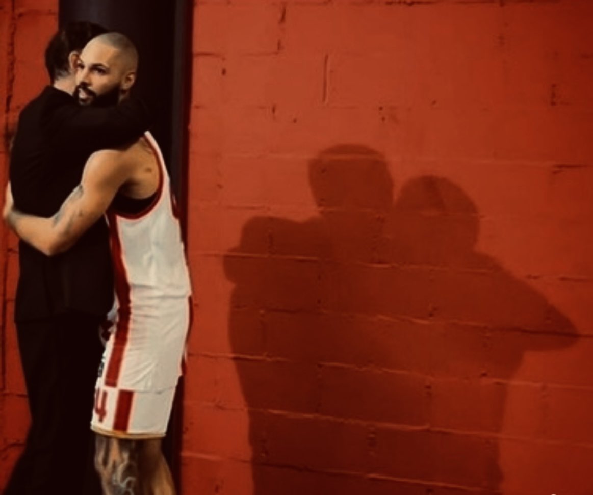 For7Fun's tweet image. «Δεν χρειάζεται καν συζήτηση, μόνο που συζητάμε κάτι για ένα τέτοιον παίκτη, είναι σαν να τον υποτιμούμε. Προφανώς θα παίξει πολύ καλά, όπως και πέρυσι.»
#OlympiacosBC