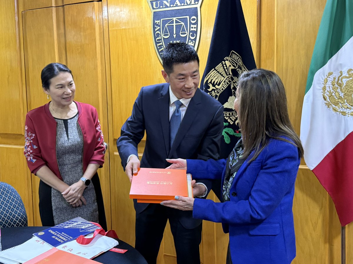 🤝📖 En colaboración con China University of Political Science and Law realizamos una sesión de coordinación para impulsar proyectos de cooperación que enriquezcan la formación jurídica internacional. 🌐🇨🇳

#CooperaciónInternacional
#ColaboraciónAcadémica