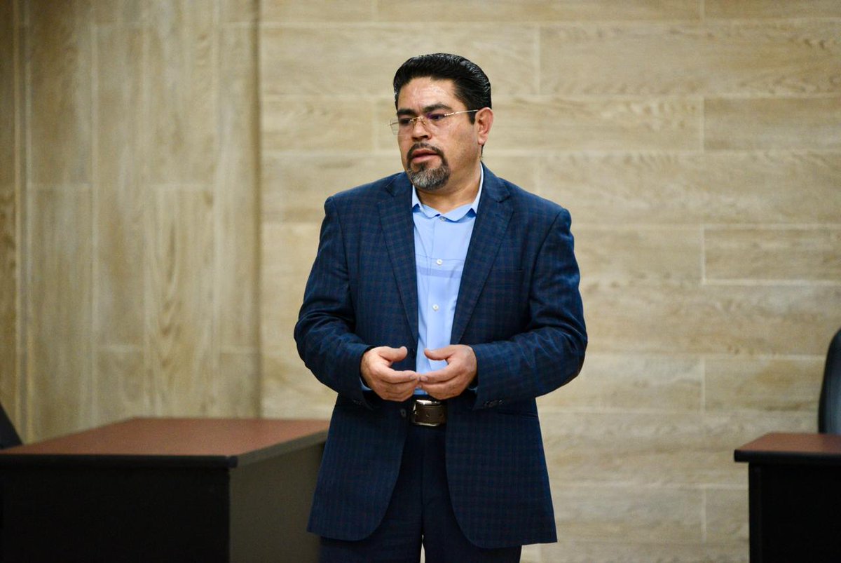 TeemOficial's tweet image. ✨👉 Para dar a conocer los servicios que ofrece la Defensoría Electoral del #TEEM ⚖️ acudió al Centro Universitario de #Temascaltepec de la @UAEM_MX, para brindar una conferencia a las y los estudiantes de Derecho a quienes presentaron casos prácticos. 🎓🗳️