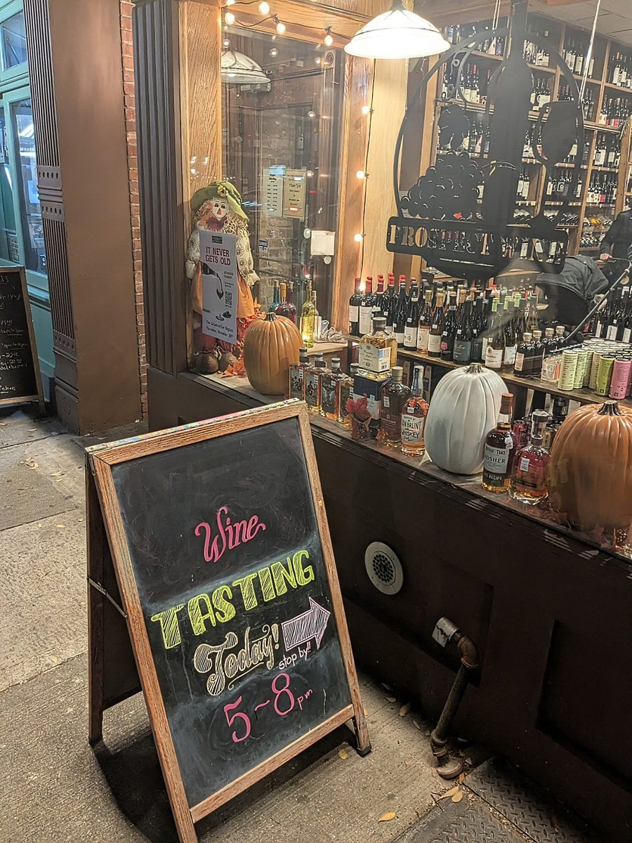 benngoodman's tweet image. Hosted a tasting for Chicago's @kovaldistillery at @ProspectWineBK in Park Slope this evening. Poured Cranberry Gin Liqueur, Maple Barrel Finished Rye &amp;amp; Four Grain Whiskey. Cheers! #AutumnVibes #Gin #Maple #Rye #Whiskey