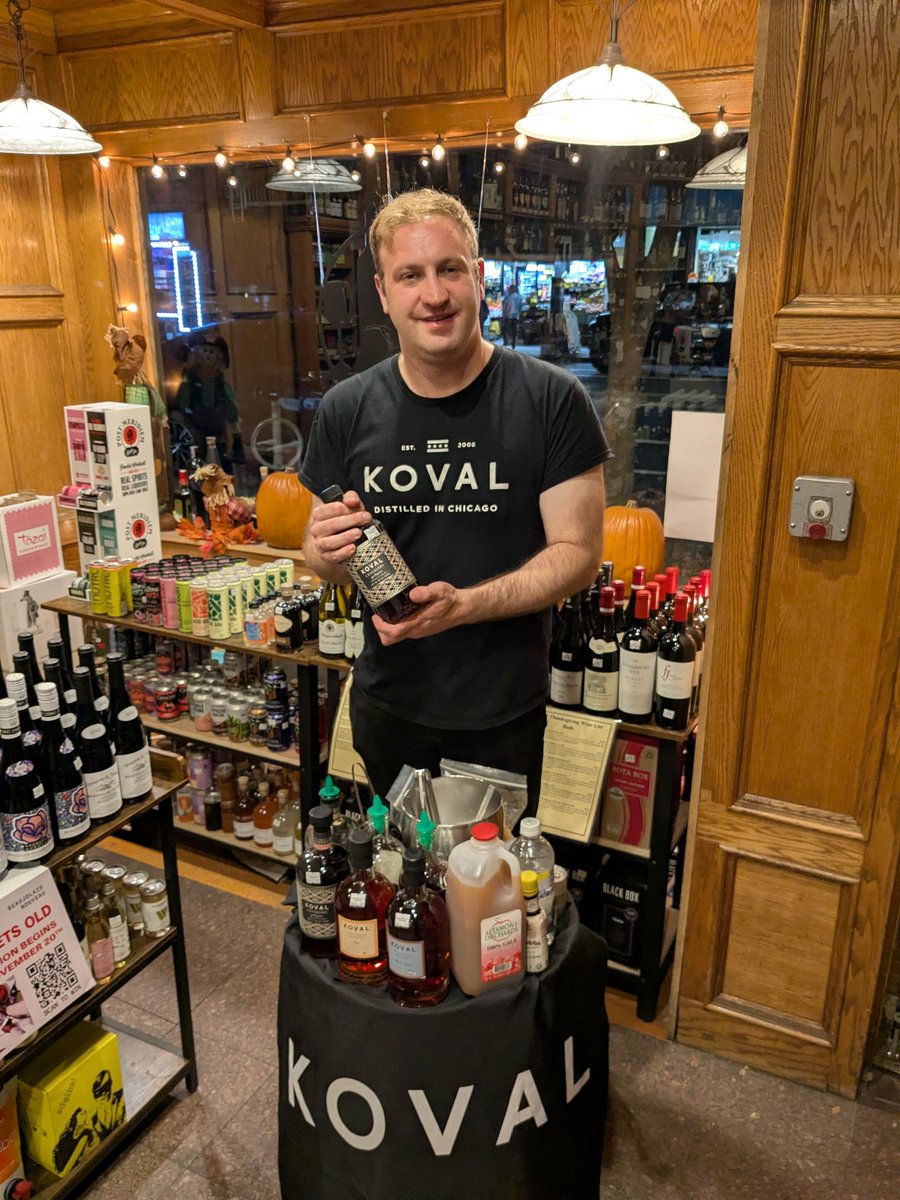 benngoodman's tweet image. Hosted a tasting for Chicago's @kovaldistillery at @ProspectWineBK in Park Slope this evening. Poured Cranberry Gin Liqueur, Maple Barrel Finished Rye &amp;amp; Four Grain Whiskey. Cheers! #AutumnVibes #Gin #Maple #Rye #Whiskey
