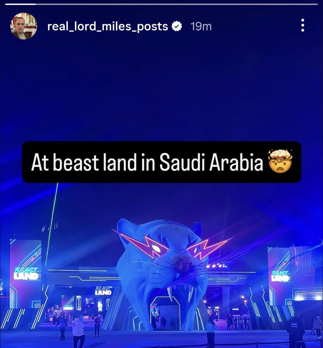 HPhobiaWatch's tweet image. 🚨Lord Miles has been arrested by Saudi Police on the charges of drugs trafficking. He confessed of smuggling drugs from Pakistan. He will be executed at Chop-Chop Square on Sunday

His last twitter location is showing as Saudi Arabia