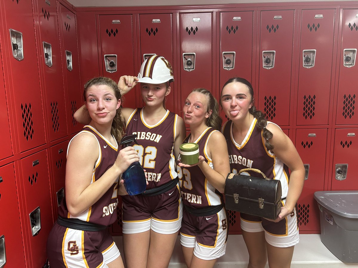 Lady Titan Basketball tweet media