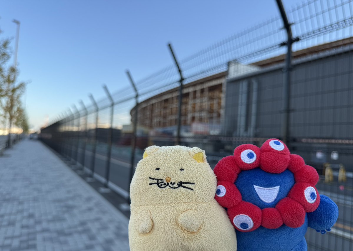 Mike_Chatora3's tweet image. 万博に帰ってきたよ😸

ミャクミャクは今も待ってくれてたニャ💖

#でぶねこ #大阪・関西万博 
#EXPO2025Forever