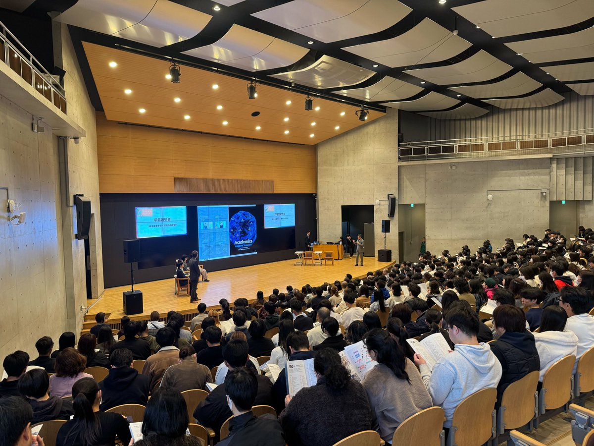 KeioSFC's tweet image. \ 11/22.23はSFC万学博覧会に集合！ /   
学部説明会やツアーに、多くの方がご参加いただいています！
まもなくお昼🥪キッチンカーでお気に入りを見つけて、ピクニックはいかがですか？
詳細と、事前来場登録はこちら↓ expo.sfc.keio.ac.jp/2025/ja/