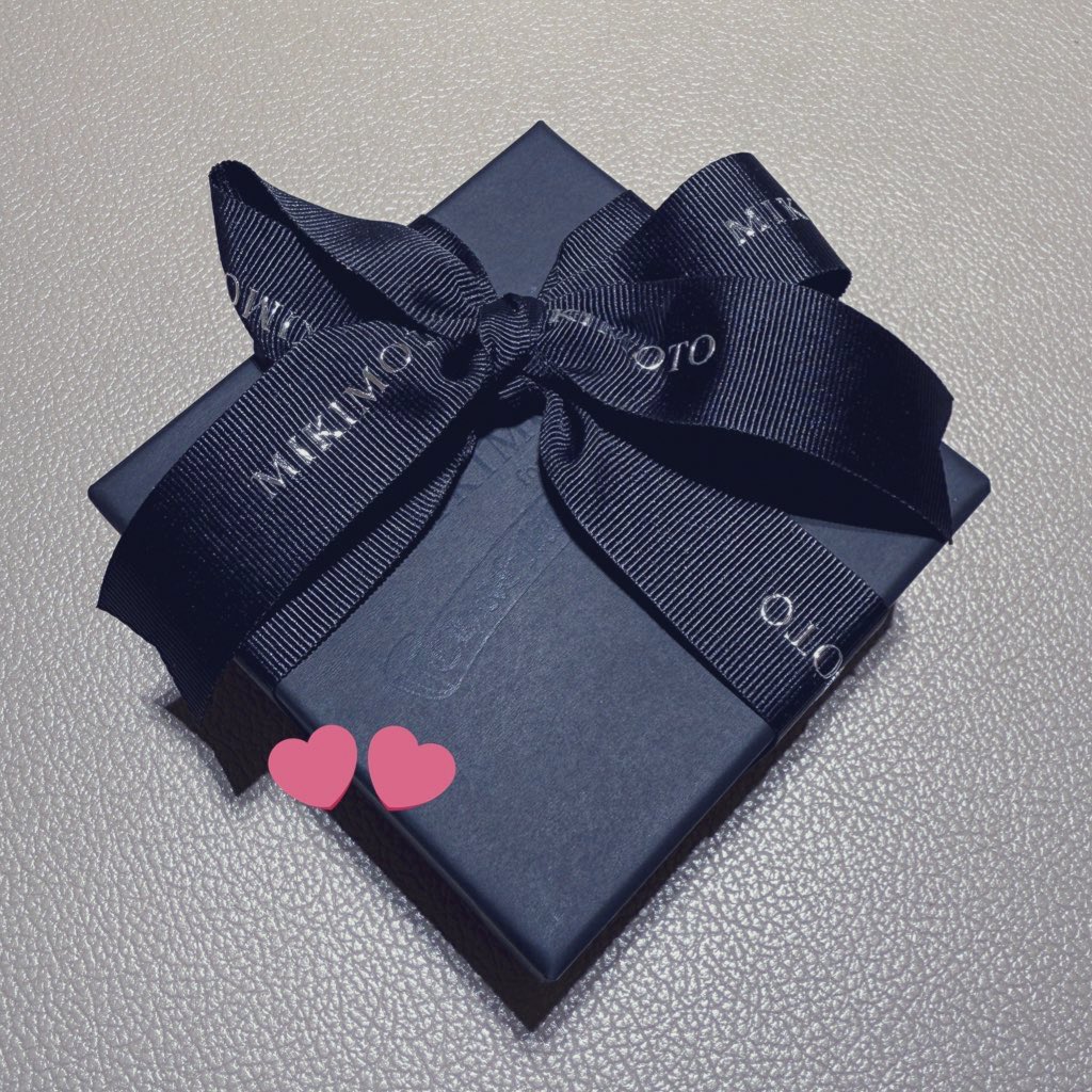 0106_ely's tweet photo. ちょっと前にクロムハーツ×ミキモトコラボのピアスを購入しました🥺

おそらくかなりのレアアイテムで、本当にご縁に感謝です🙏🏼
パールは真っ白系でてりてりでﾄｩﾝｸ…❣️ https://t.co/dT6o1Yuvrc
