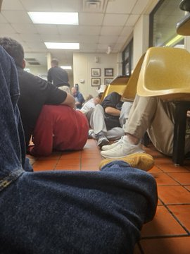 ferozwala's tweet image. #Update: &quot;Mass Shooting Chaos at Concord, #North_Carolina. #Christmas Tree Lighting – Multiple Victims Down&quot;
x.com/ferozwala/stat…
📌Gunfire erupted tonight during #Concord, North Carolina’s annual Christmas tree lighting ceremony in the downtown area
📌Hundreds of families &amp;amp;…